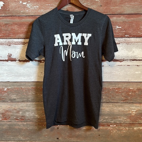 Army Mom Tee! Size small! NWOT! - Picture 1 of 7